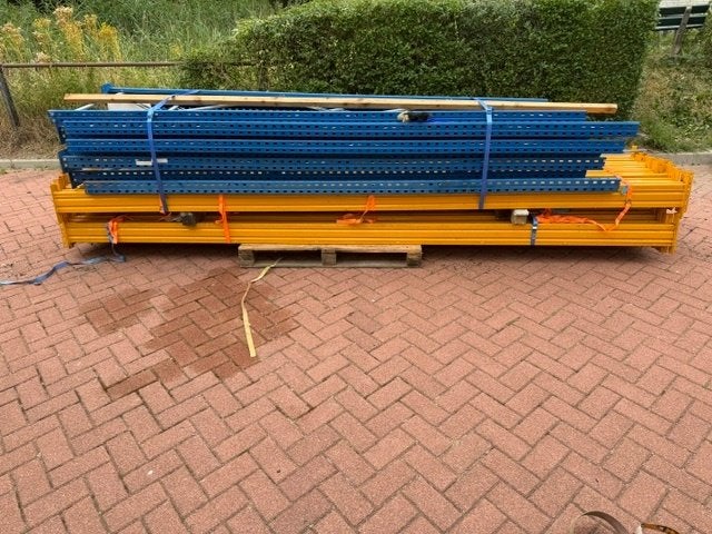 Magazijn/pallet stelling 27 meter, Ophalen