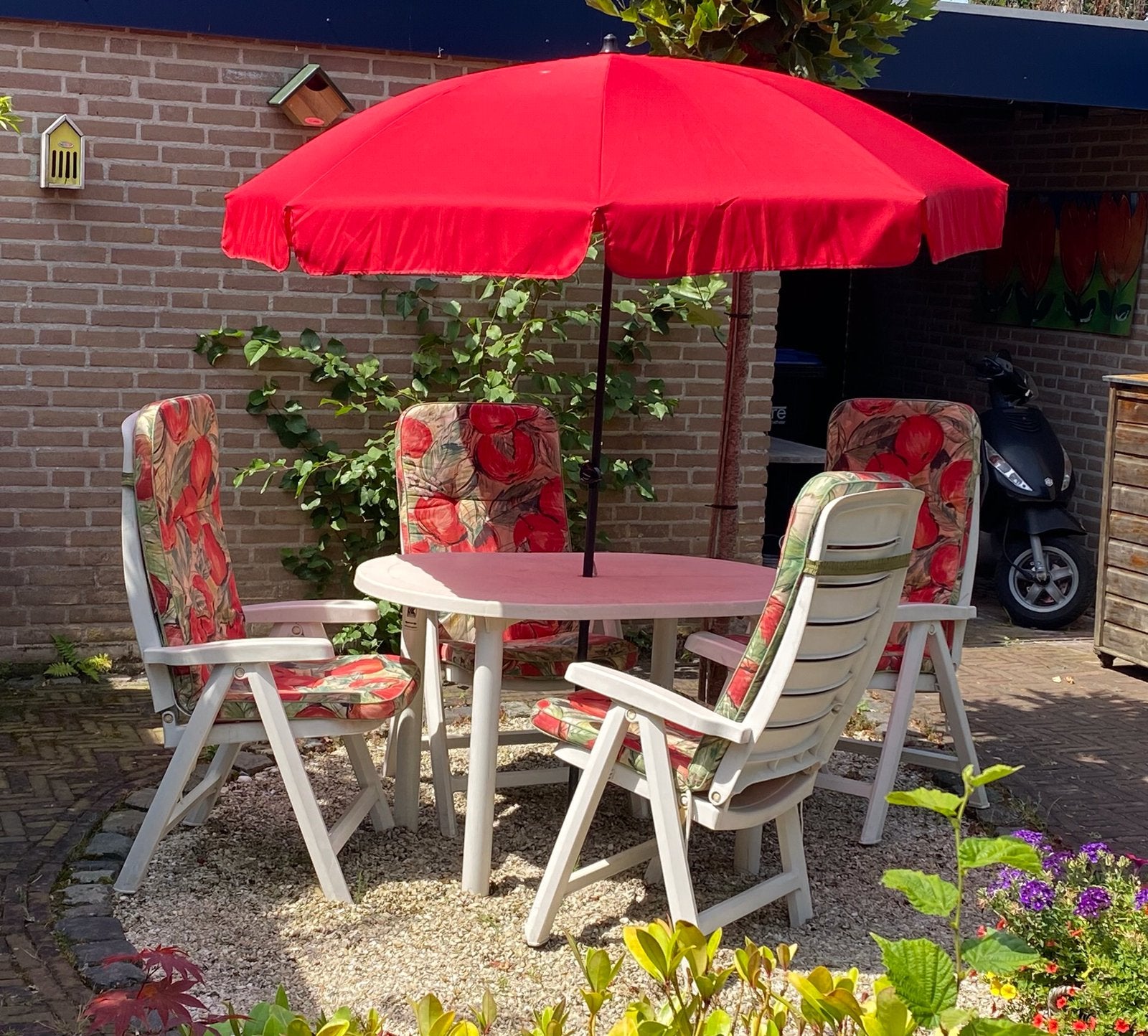 Tuinstoelen en -tafel. (Verstelbare, opklapbare stoelen), Tuin en Terras, Ophalen, 4 zitplaatsen, Kunststof, Gebruikt