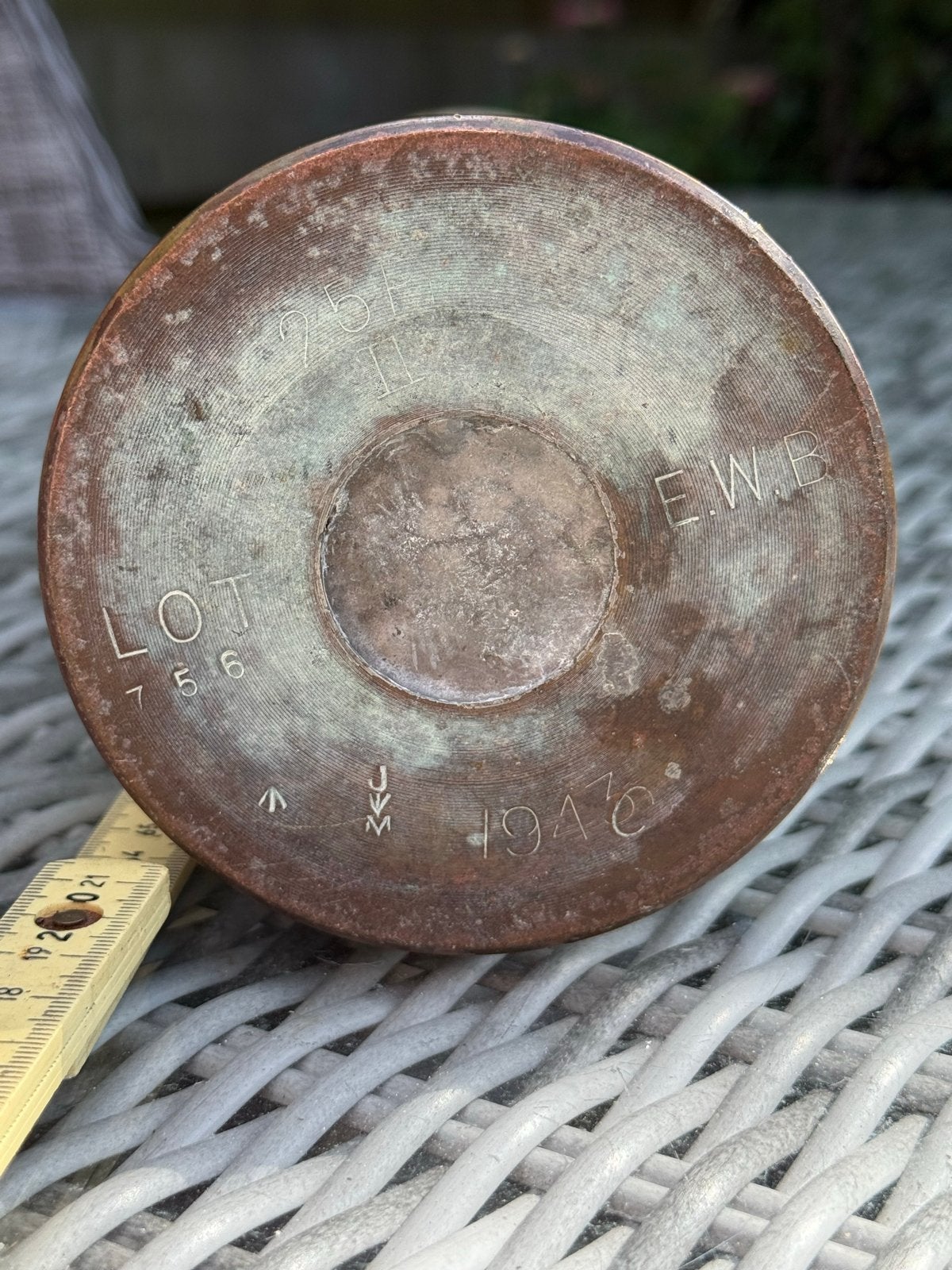 Oude messing huls uit 1940 - Decoratief object, Verzamelen, Ophalen of Verzenden, Overige soorten, Overige gebieden, Hulzen of Bodemvondsten
