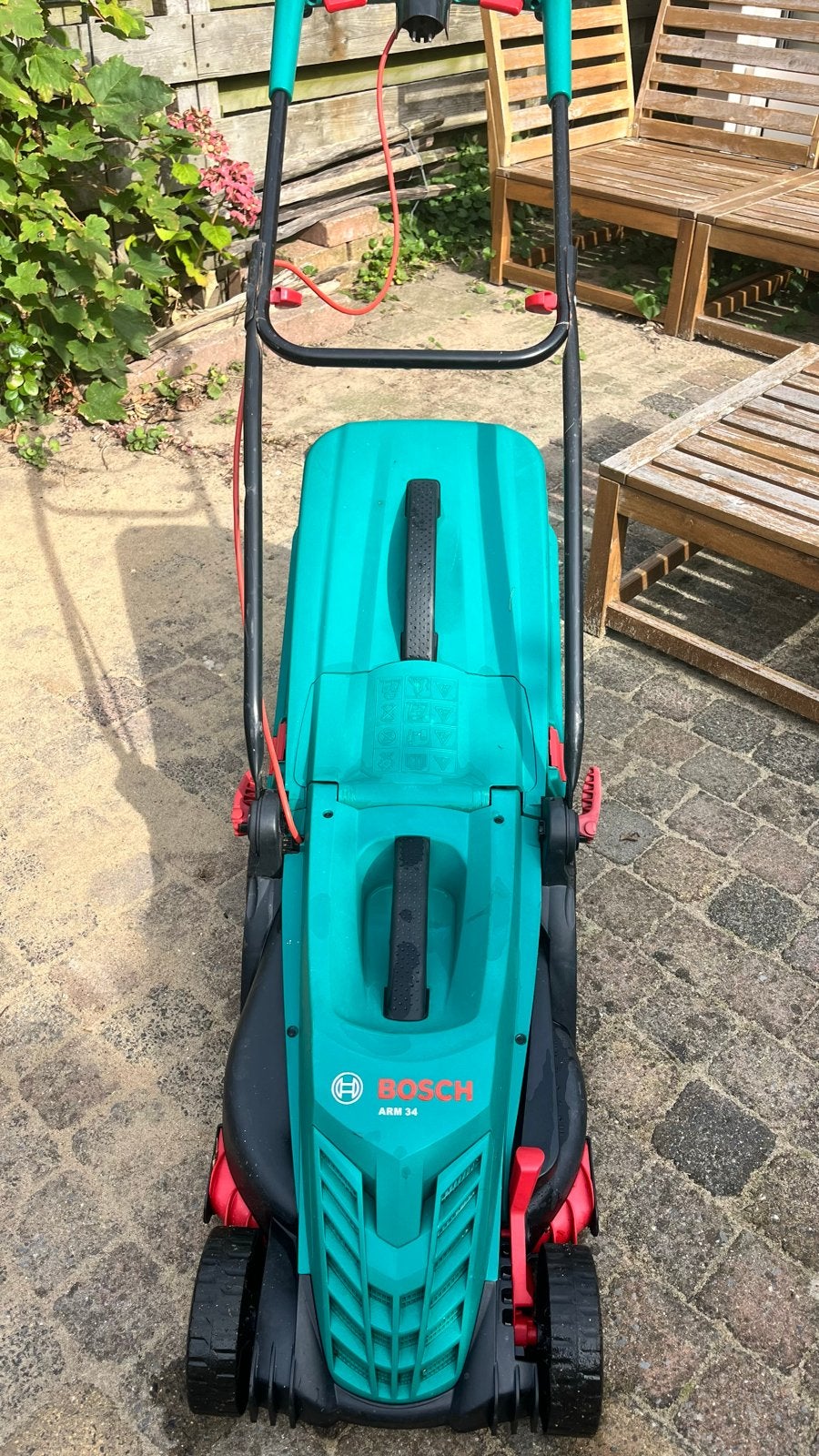 Bosch ARM 34 elektrische grasmaaier, Ophalen, Cirkelmaaier, Elektrische grasmaaier, Zo goed als nieuw