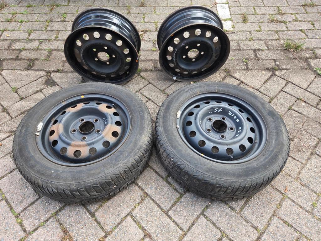 Complete set stalen velgen 15 inch met 2x winterband, Auto-onderdelen, Banden en Velgen, 15 inch, Banden en Velgen, 185 mm, Winterbanden