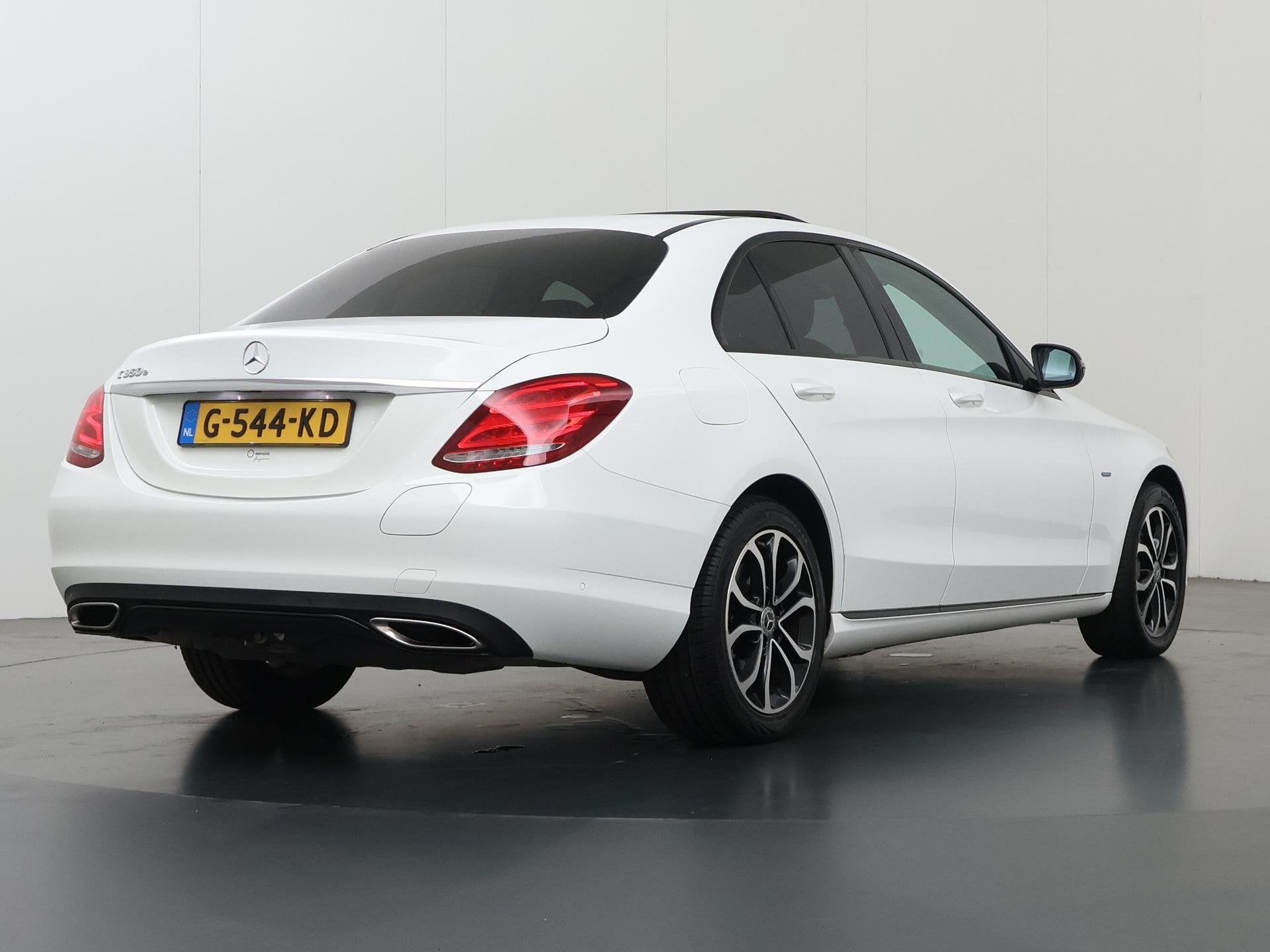 Mercedes-Benz C-klasse 350 e Premium | Night | Schuif/kantel, Automaat, Dealer onderhouden, Achterwielaandrijving, Gebruikt