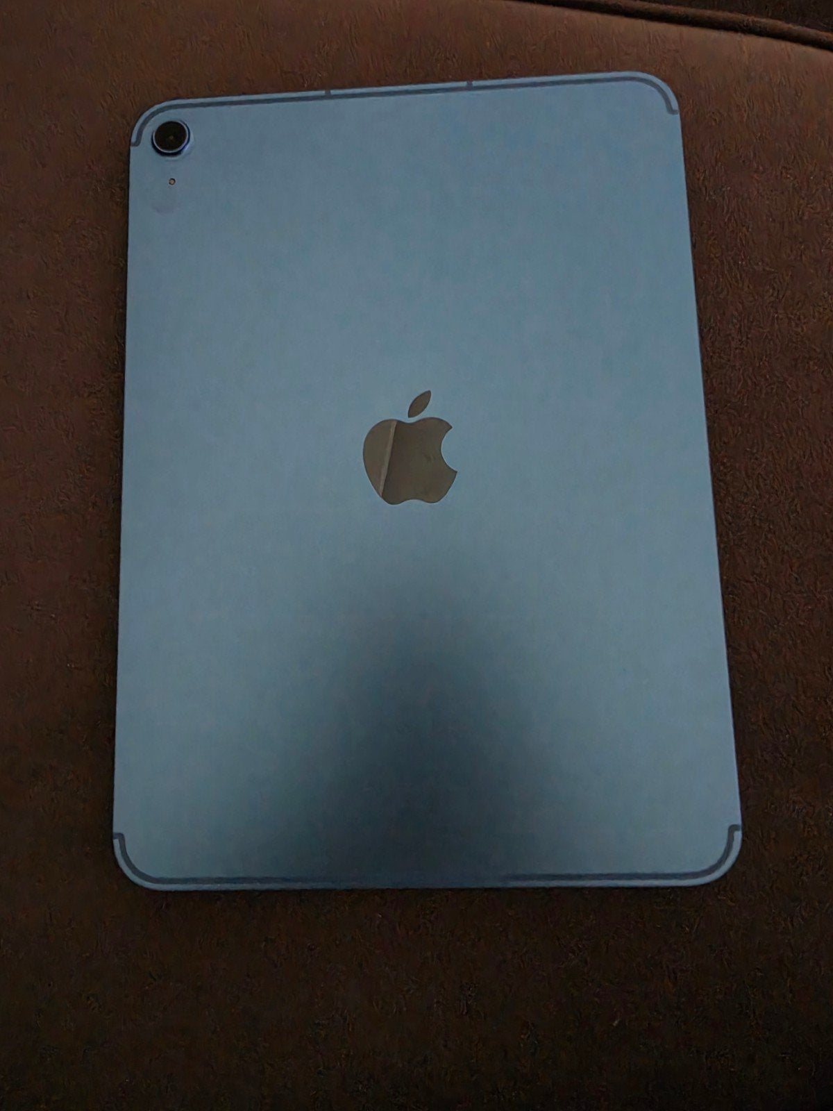 Apple iPad 11 inch 2025 Blauw 128GB met hoesje, Computers en Software, Apple iPads, 11 inch, Ophalen of Verzenden, Zo goed als nieuw