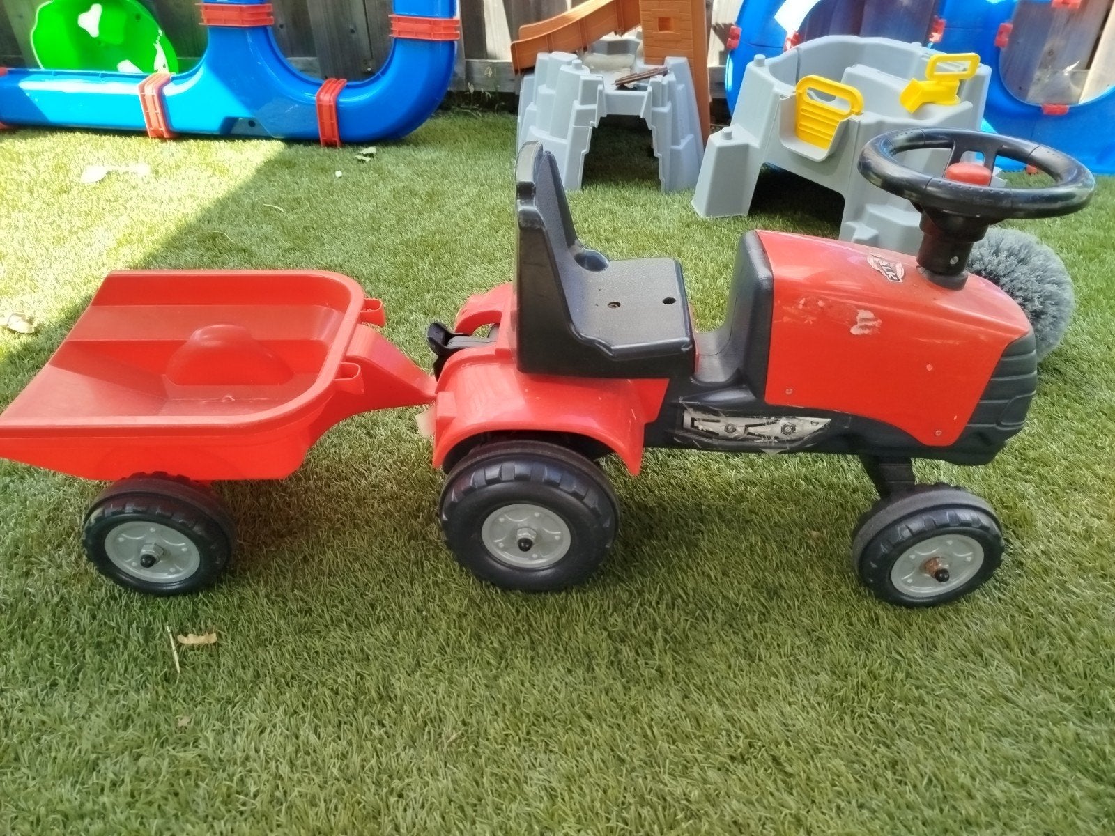 Rode traptractor met aanhanger voor kinderen, Ophalen, Gebruikt, Trapvoertuig