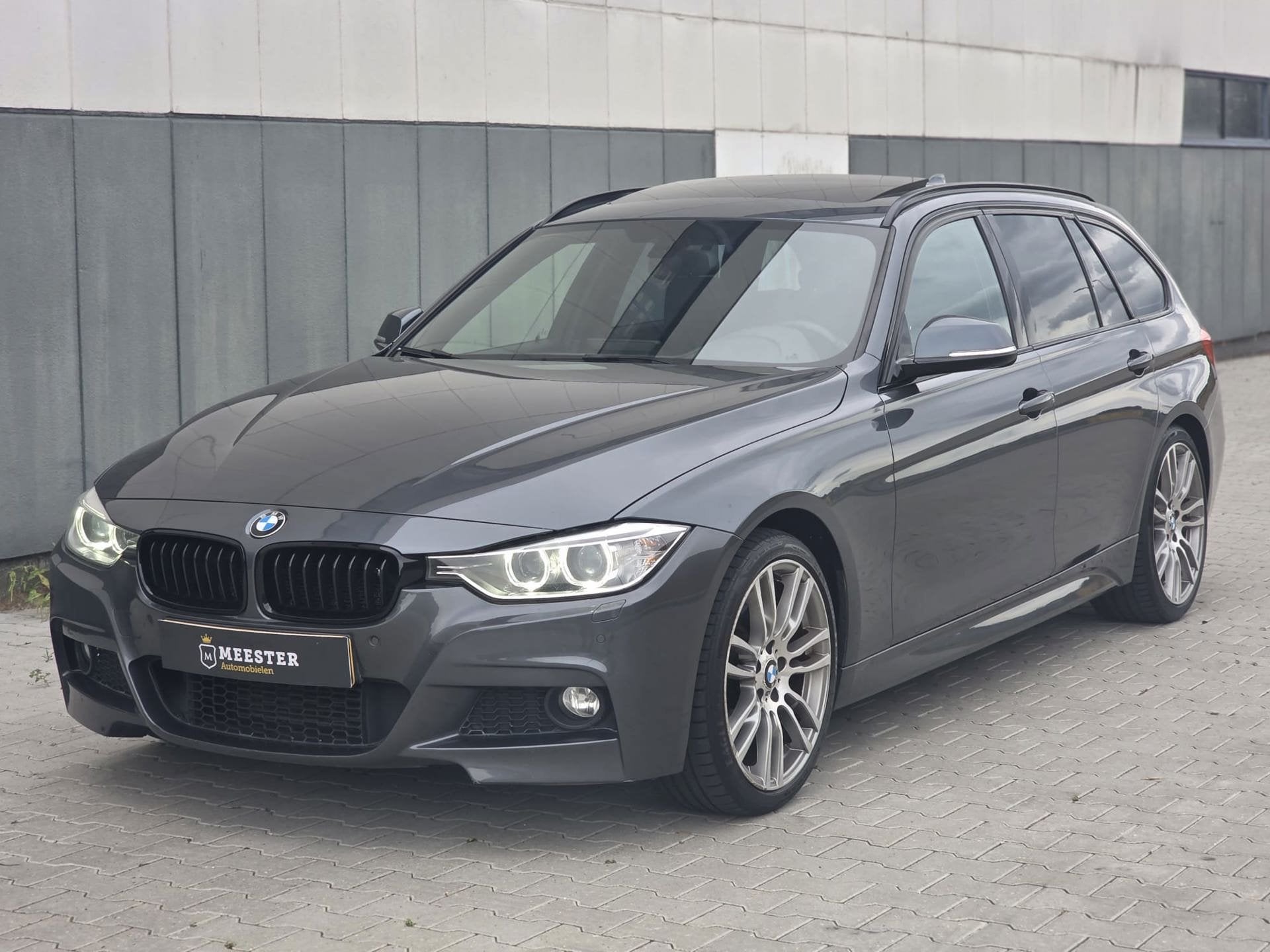 BMW 3-serie Touring 320d High Executive|M-SPORT|PANO|LEDER, Auto's, Achterwielaandrijving, Zwart, 4 cilinders, Leder