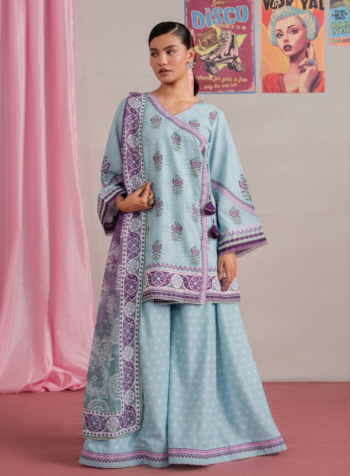 Nieuw 3-delig pak met kant en kwastjes, Maat 38/40 (M), Blauw, Nieuw, Ophalen of Verzenden