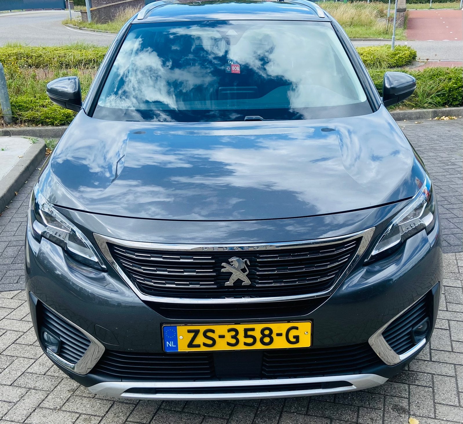Peugeot 5008 1.6 Puretech 180pk S&S Eat8 2019 Grijs, Auto's, Peugeot, 4 cilinders, 181 pk, 7 stoelen, Origineel Nederlands