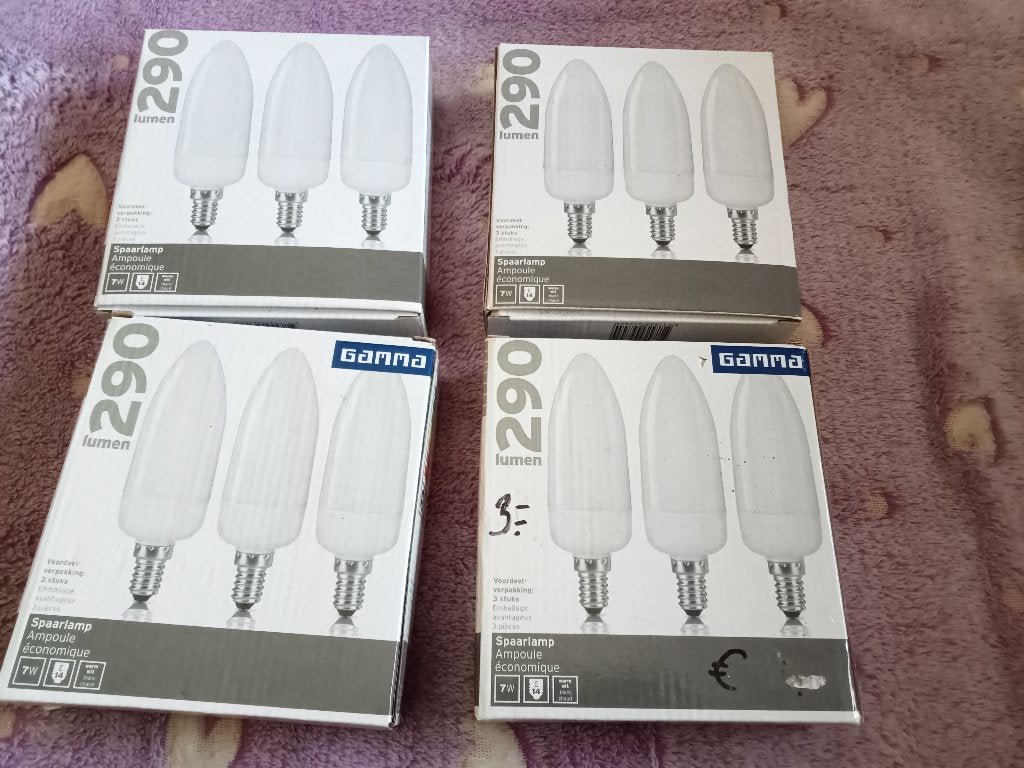 NIEUW 12 DOZEN 36 SPAARLAMPEN GAMMA, Huis en Inrichting, Ophalen, Nieuw