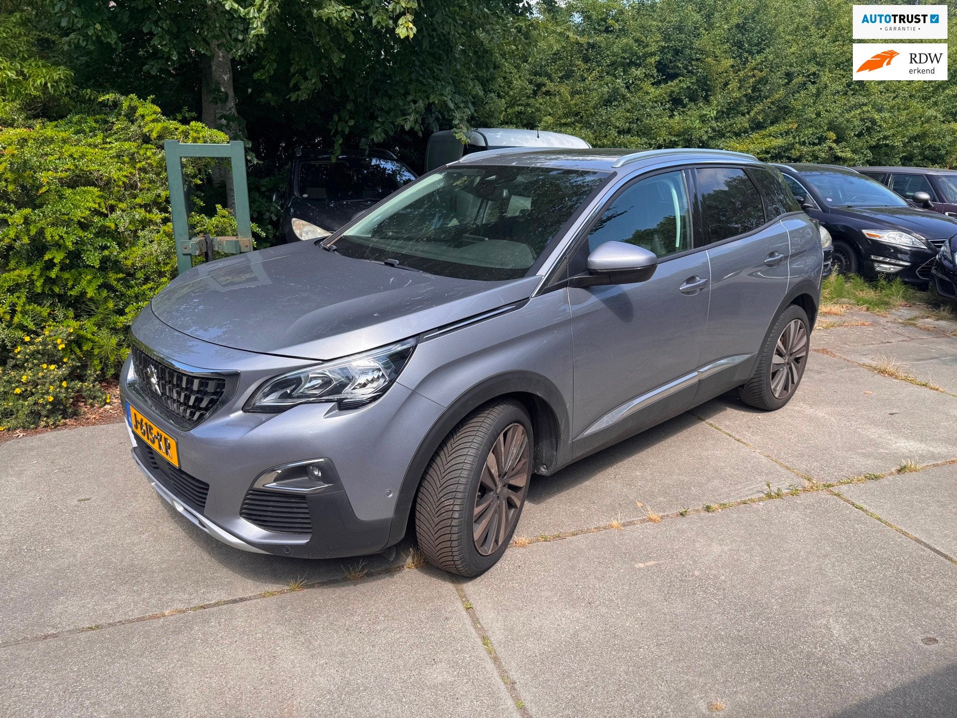 Peugeot 3008 1.5 BlueHDi Blue Lease Premium Dieselpomp Defec, Auto's, Gebruikt, Euro 6, 4 cilinders, Leder en Stof