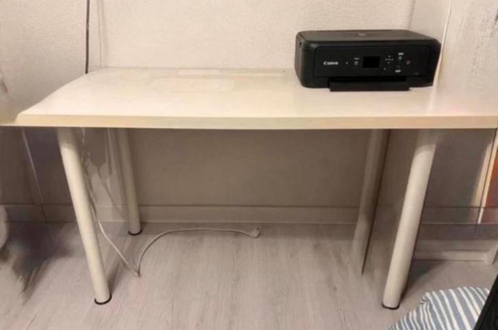 Bureau van de Ikea, Huis en Inrichting, Ophalen, Gebruikt