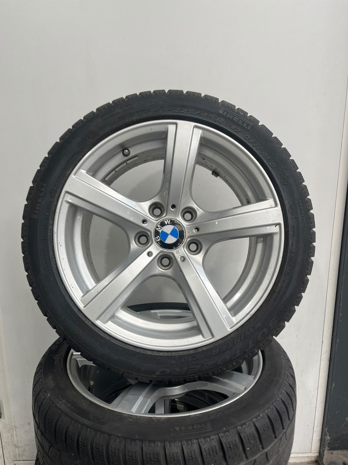 Pirelli SottoZero Runflat Winterbanden 225/45/17 BMW Z4, Gebruikt, 17 inch, Band(en), Personenwagen