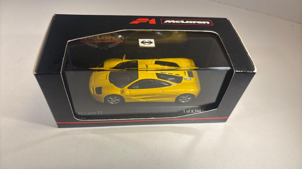 McLaren f1 yellow minichamps 1.43, Auto, Ophalen of Verzenden, MiniChamps, A