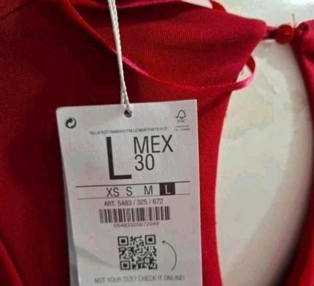 Rode Bershka jurk maat L – elegant & comfortabel, Maat 42/44 (L), Nieuw, Knielengte, Rood