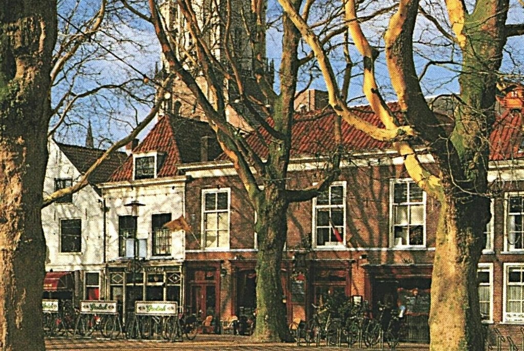 Oude ansichtkaart 37927	Delft	ZH 80+ Beestenmarkt	 _Gelopen, Ophalen of Verzenden, 1980 tot heden, Gelopen, Zuid-Holland