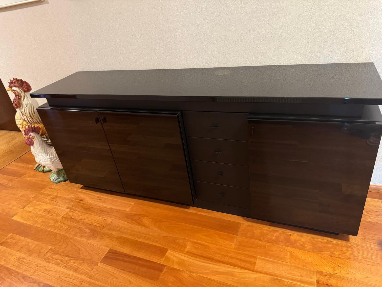 Mooi zwart glanzend/mat dressoir met 3 kastjes en 4 lades., Ophalen, Gebruikt, Minder dan 50 cm