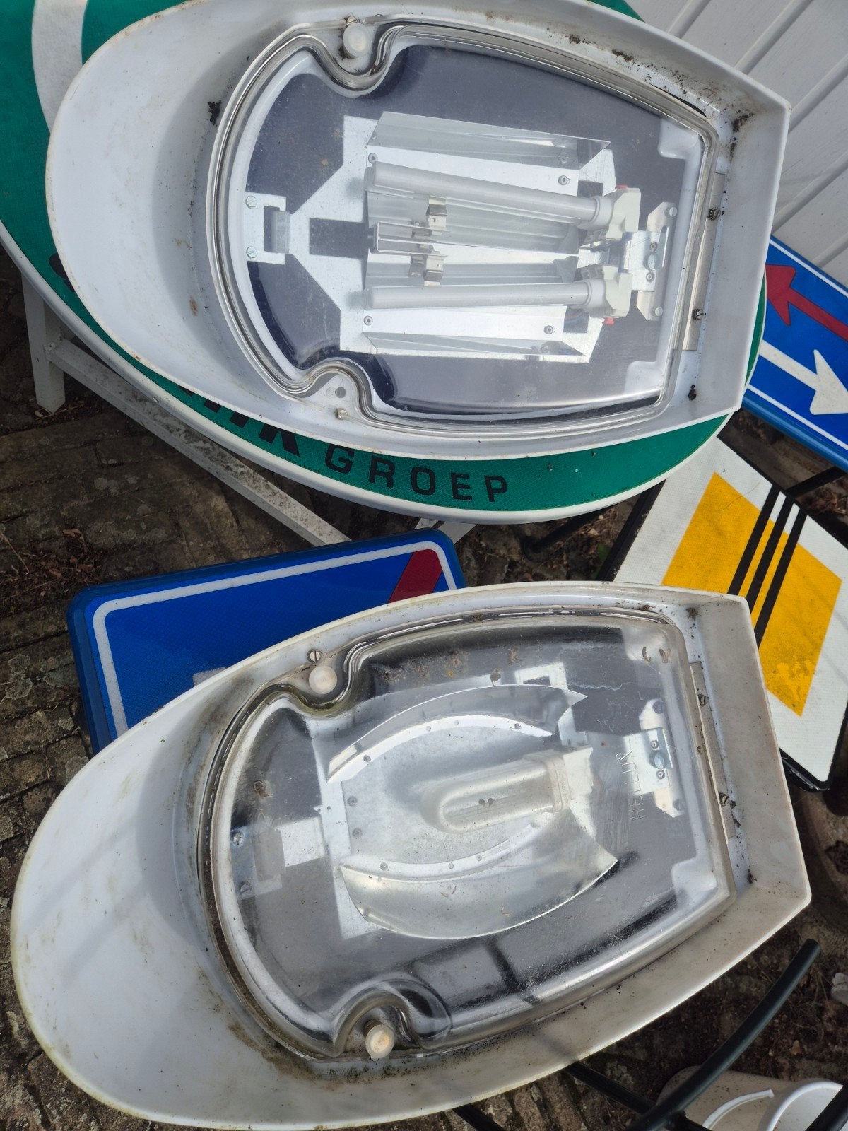 NIEUW 3 x armatuur HELLUX INDUSTRIA PHILIPS OPRUIMING, Ophalen, Nieuw, E27 (groot), Led-lamp