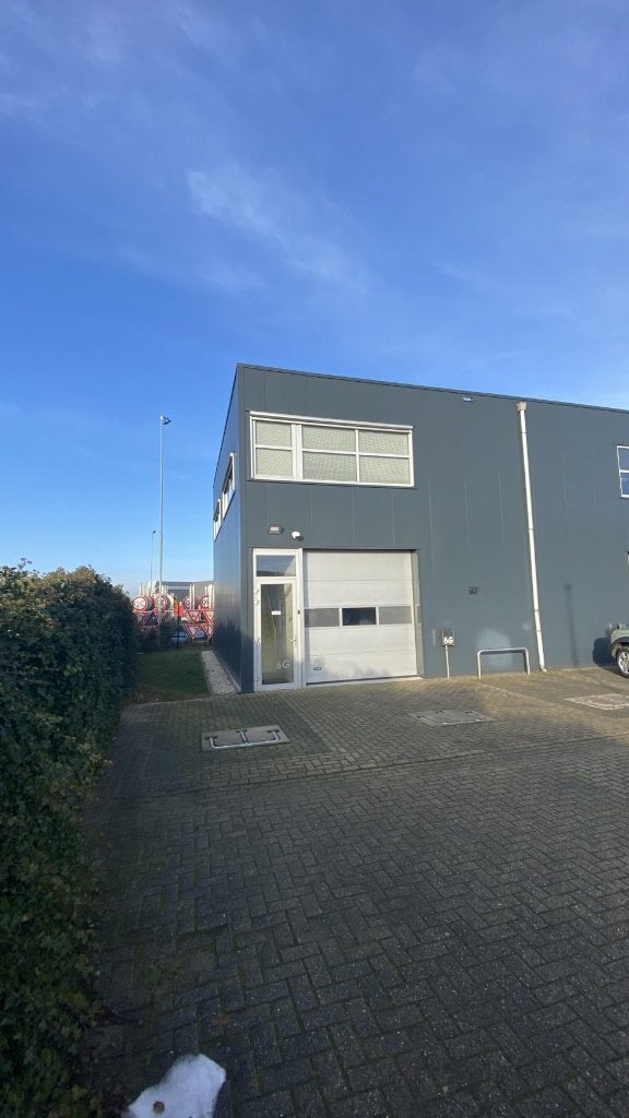 Bedrijfspand huur Elst met 80M2 Kantoor en 85m2 Opslag, 166 m², Huur, Kantoorruimte