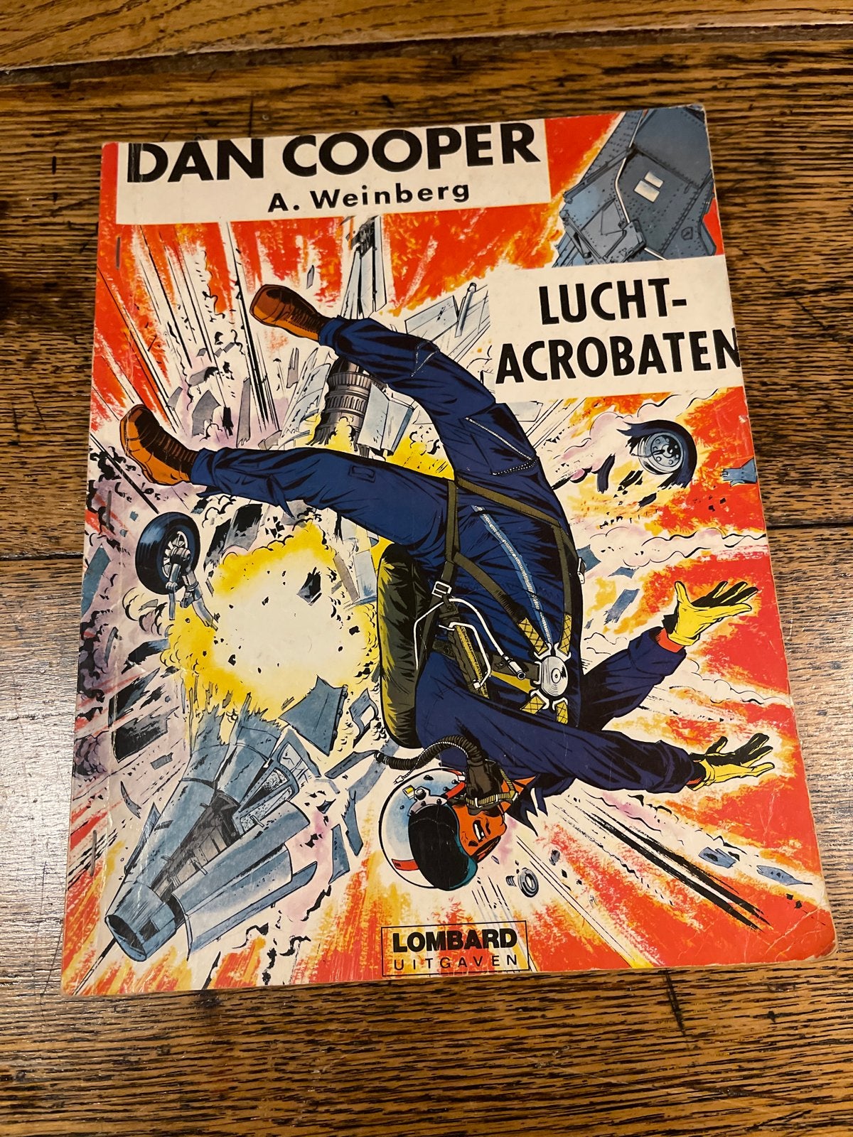Dan Cooper - Luchtacrobaten (met nietjes in kaft), Eén stripboek, Ophalen of Verzenden, Gelezen