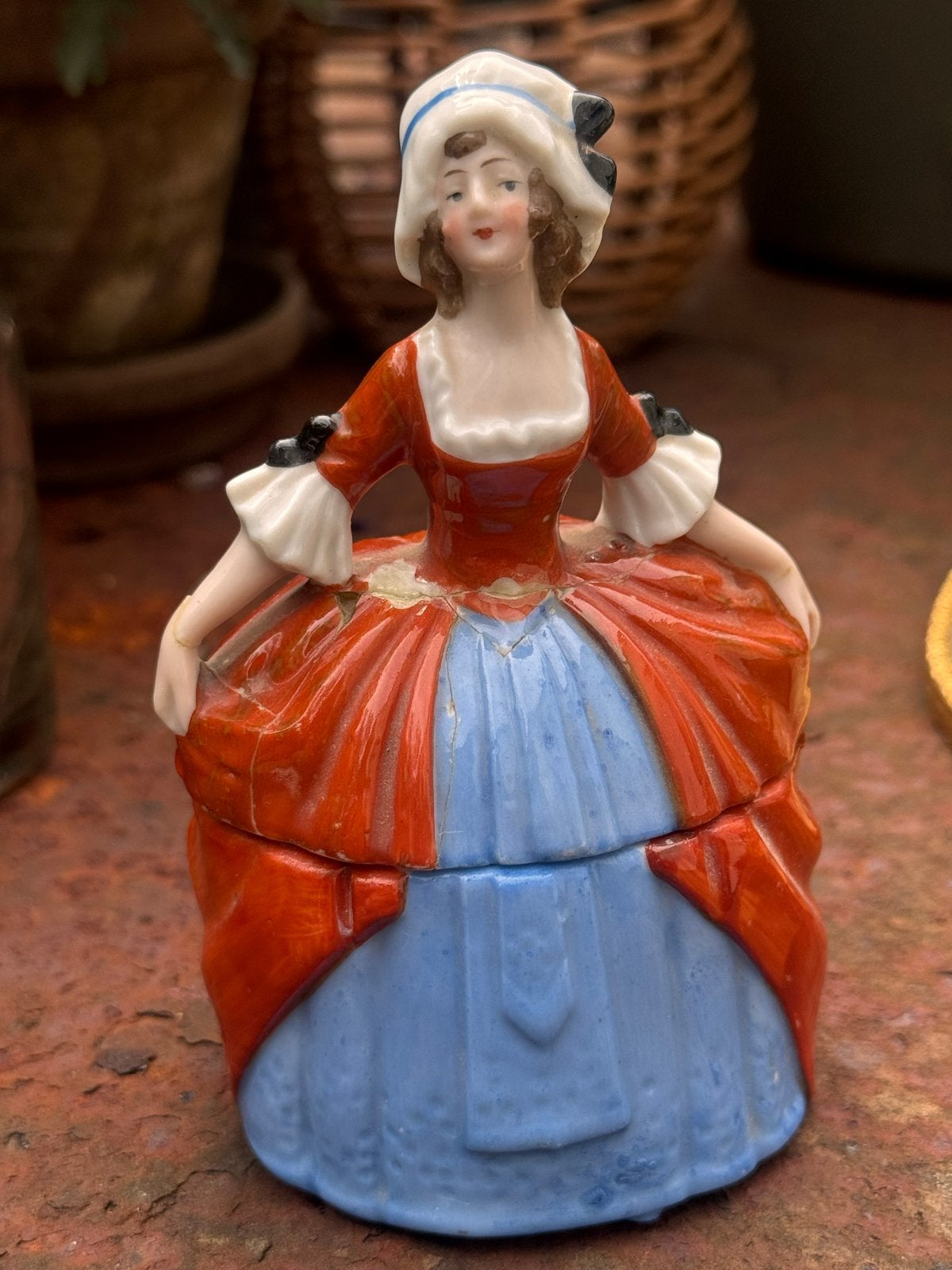 Antiek Half Doll Poederdoosje - Duitse makelij, Antiek en Kunst, Antiek | Porselein, Ophalen of Verzenden