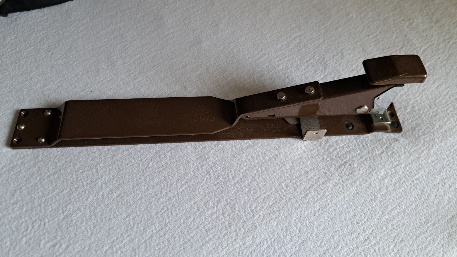 Rapid 12 inch Lange nietmachine, Ophalen