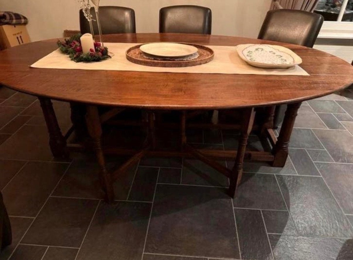 Complete eethoek: ovale tafel met 6 leren fauteuils, Huis en Inrichting, Complete eetkamers, Ophalen, Gebruikt, 6 tot 8 stoelen