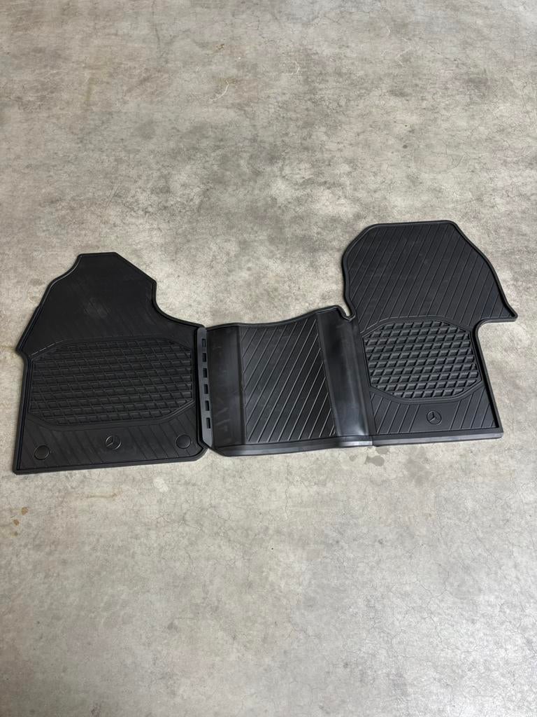Originele Rubber Vloermat Mercedes Sprinter W907, Ophalen of Verzenden, Zo goed als nieuw