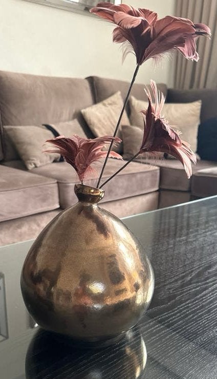 Bronzen vaas met decoratieve pluimen, Ophalen, Bruin, Inclusief decoratie, Zo goed als nieuw