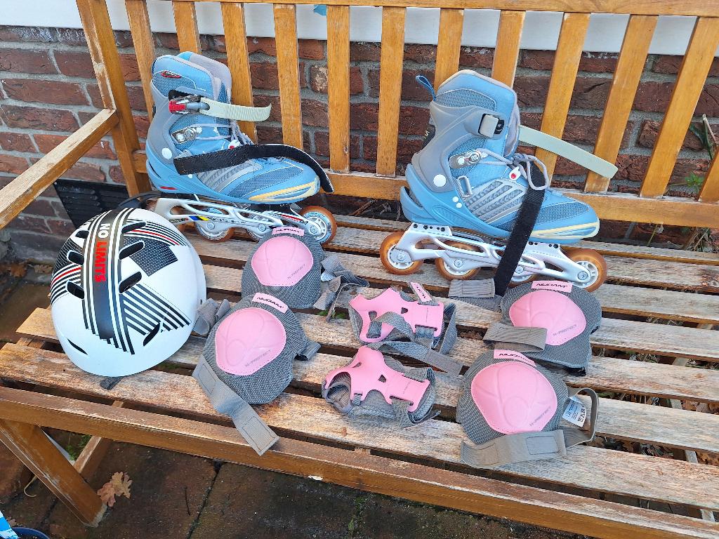 Skeelers maat 39-40 met beschermingsset, Gebruikt, Kinderen, Inline skates 4 wielen, Ophalen