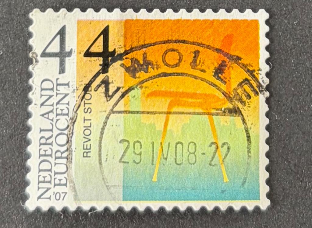 Persoonlijke postzegel Nederland Revolt stoel Friso Kramer, Ophalen of Verzenden, Na 1940, Gestempeld