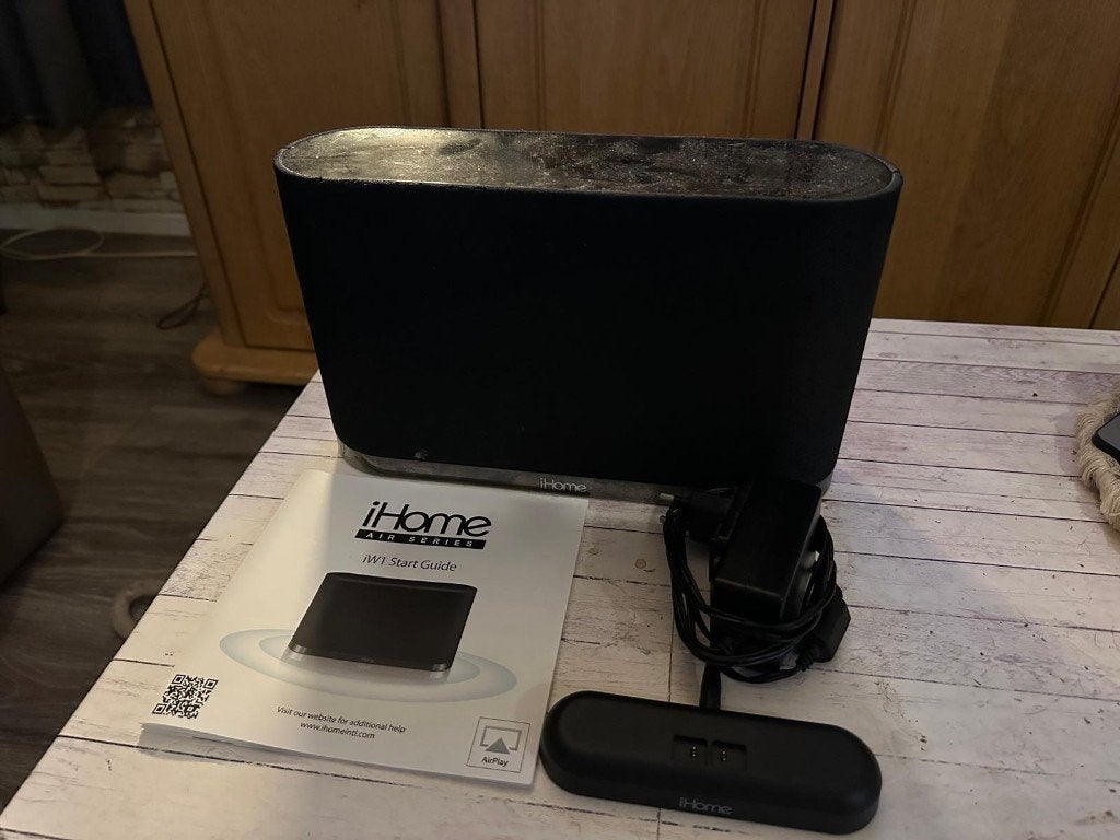 iHome iW1 AirPlay draagbare speaker, Audio, Tv en Foto, Overige merken, Gebruikt, AUX-ingang, Ophalen of Verzenden
