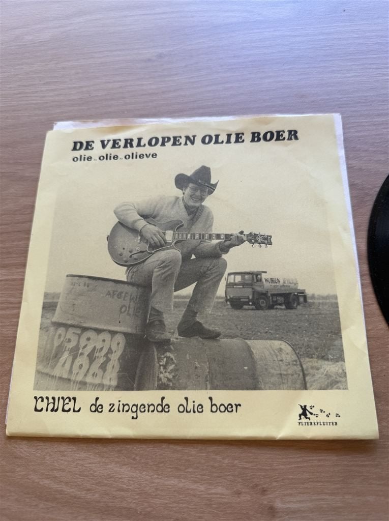 Chiel de zingende olie boer - olie olie olieve, Ophalen of Verzenden, Zo goed als nieuw, Nederlandstalig