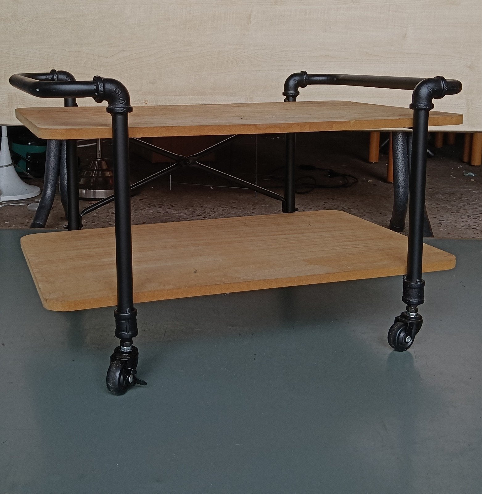 bijzettafel op wieltjes, Ophalen