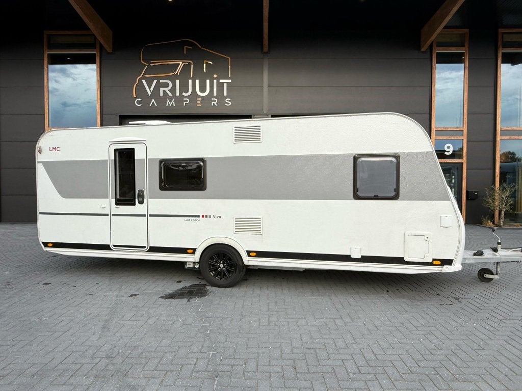 LMC Vivo 522 k bj 2024 airco Mover scherp geprijsd !!!!, Caravans en Kamperen, Bedrijf, 1250 - 1500 kg, Rondzit, Hordeur