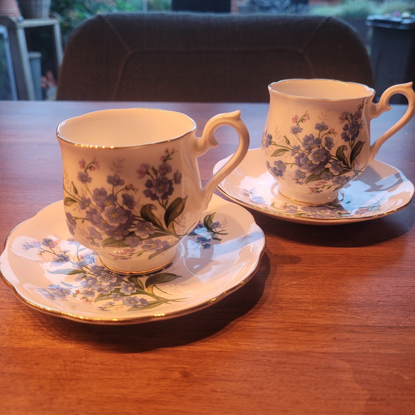 Royal Albert Forget Me Not kop en schotel set, Antiek en Kunst, Ophalen of Verzenden