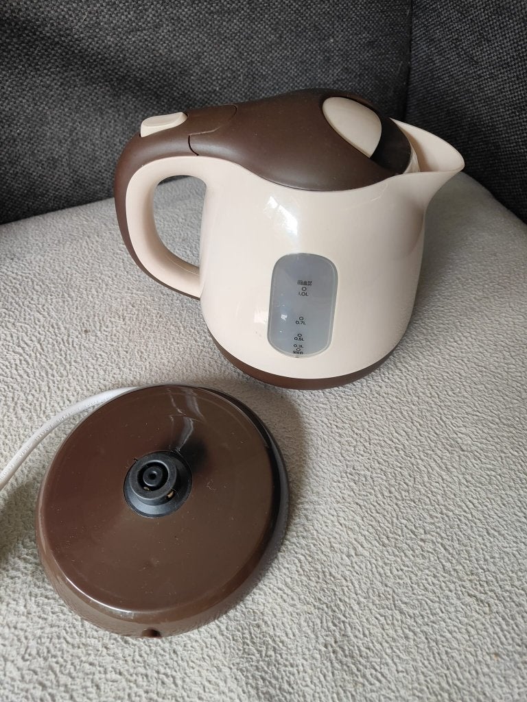 Compacte waterkoker - Bruin/Crème, Minder dan 1 liter, Ophalen of Verzenden, Zo goed als nieuw
