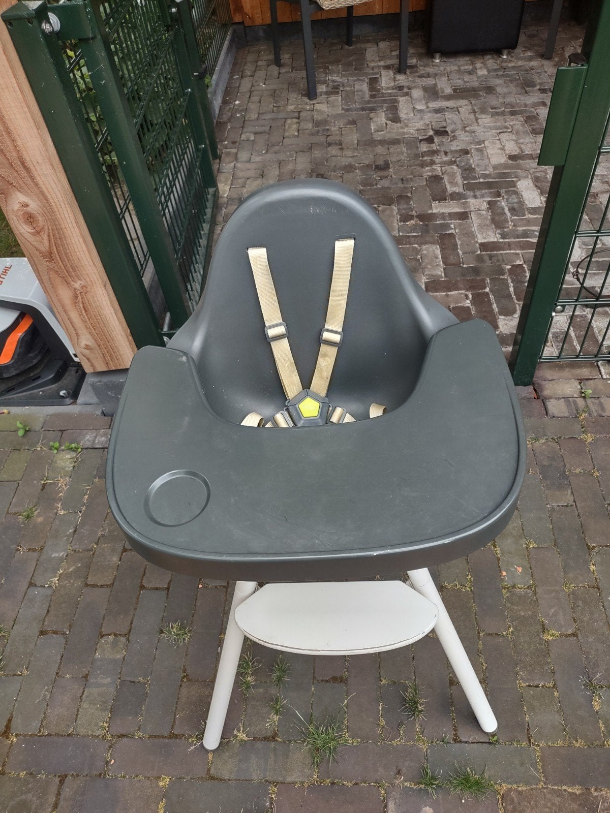 Witte Childhome meegroeistoel, 2 hoogtes, met gordel, Kinderen en Baby's, Kinderstoelen, Gebruikt, Meegroeistoel, Ophalen of Verzenden