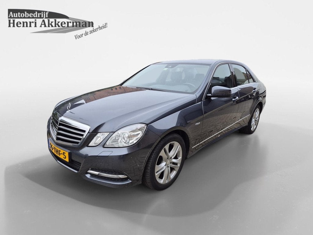 Mercedes-Benz E-klasse 200 CGI Business Class Avantgarde, Euro 5, Achterwielaandrijving, Gebruikt, Zwart
