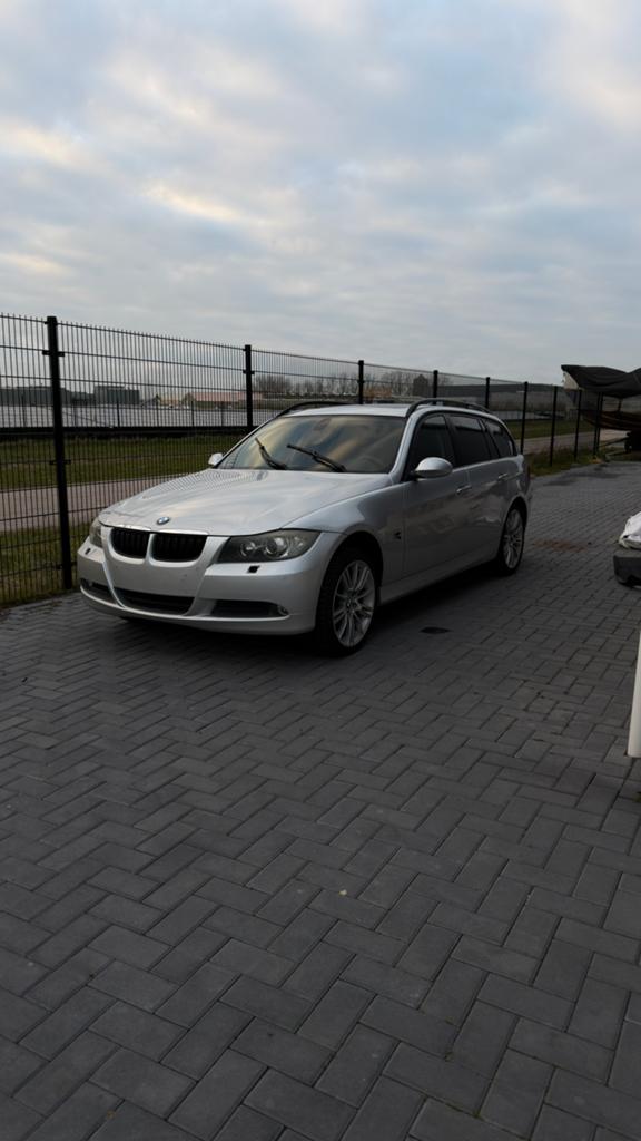 BMW 318i E91 – Zonder motor – Project / Onderdelen, 1995 cc, Zwart, Handgeschakeld, 1500 kg