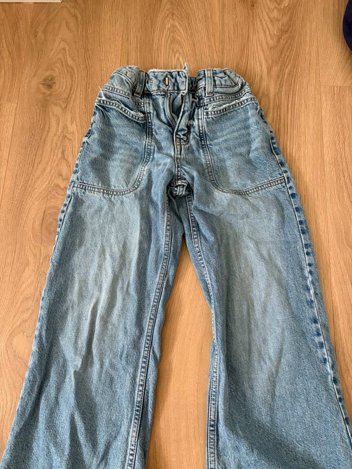 Spijkerbroek wide leg naar 140 Zara, Kinderen en Baby's, Ophalen of Verzenden, Zo goed als nieuw, Meisje, Broek
