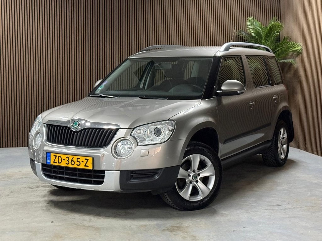 Skoda Yeti 1.2 TSI Active Plus Nieuw Distributie Ketting, Auto's, Euro 5, 15 km/l, Gebruikt, 4 cilinders