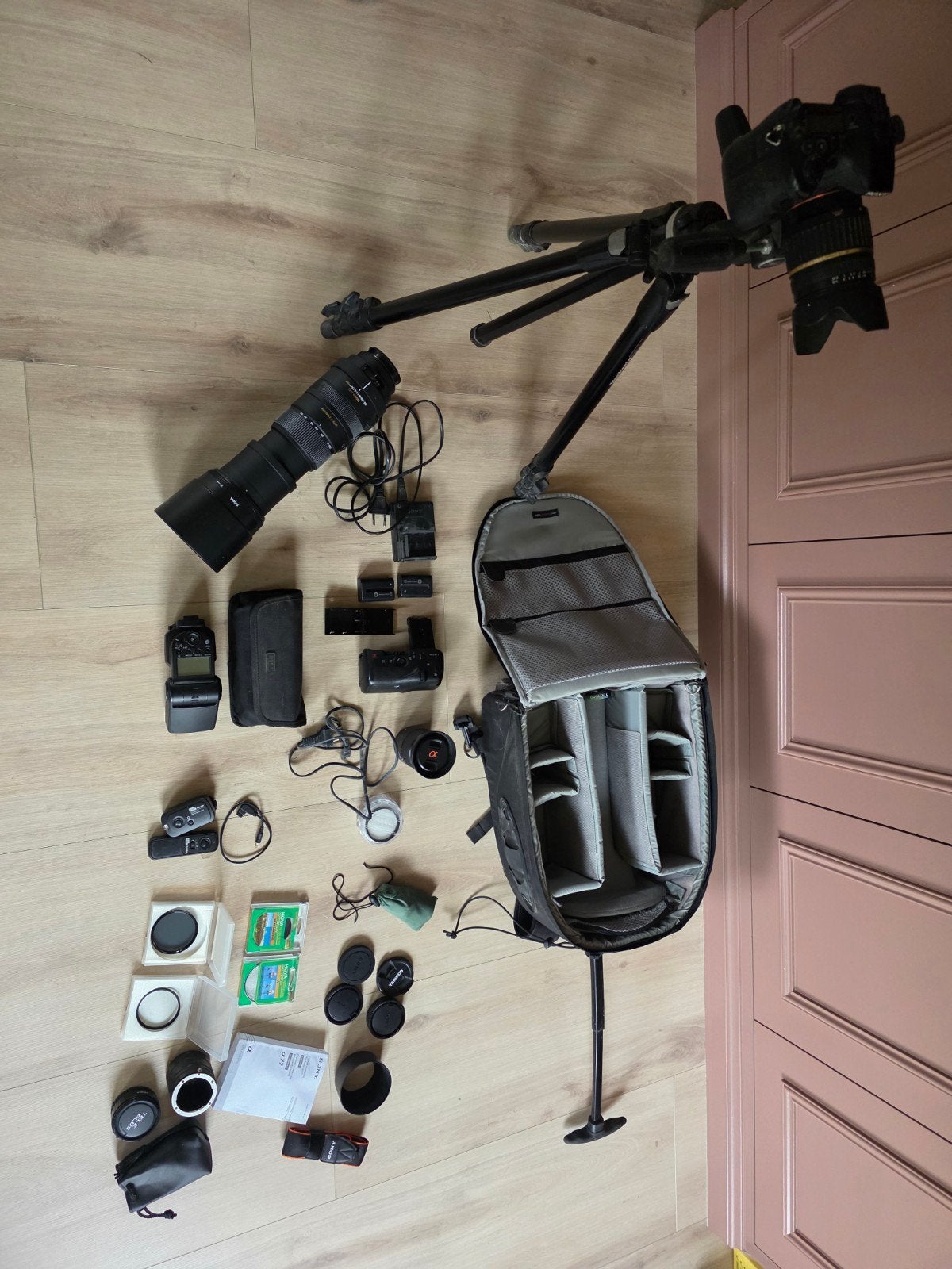 Complete Sony Alpha A77 II set met lenzen en accessoires, Sony, Camera, Ophalen of Verzenden, Gebruikt
