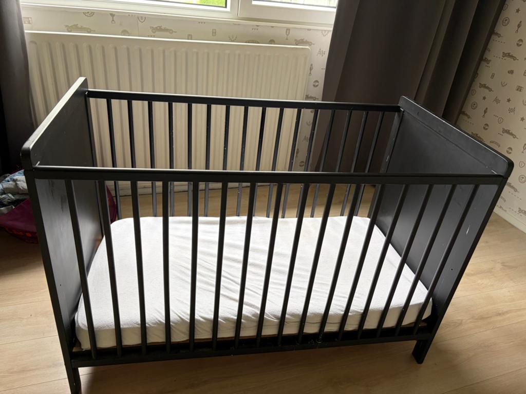 Ledikant met matras, Ophalen of Verzenden, Gebruikt, Ledikant