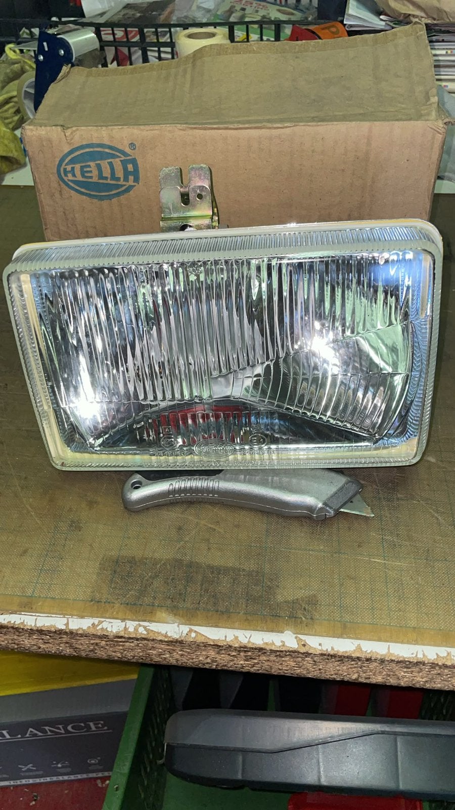 Nieuwe Hella rechter koplamp Ford Taunus TC2 1976/79 normale, Auto-onderdelen, Ophalen of Verzenden, Nieuw, Ford