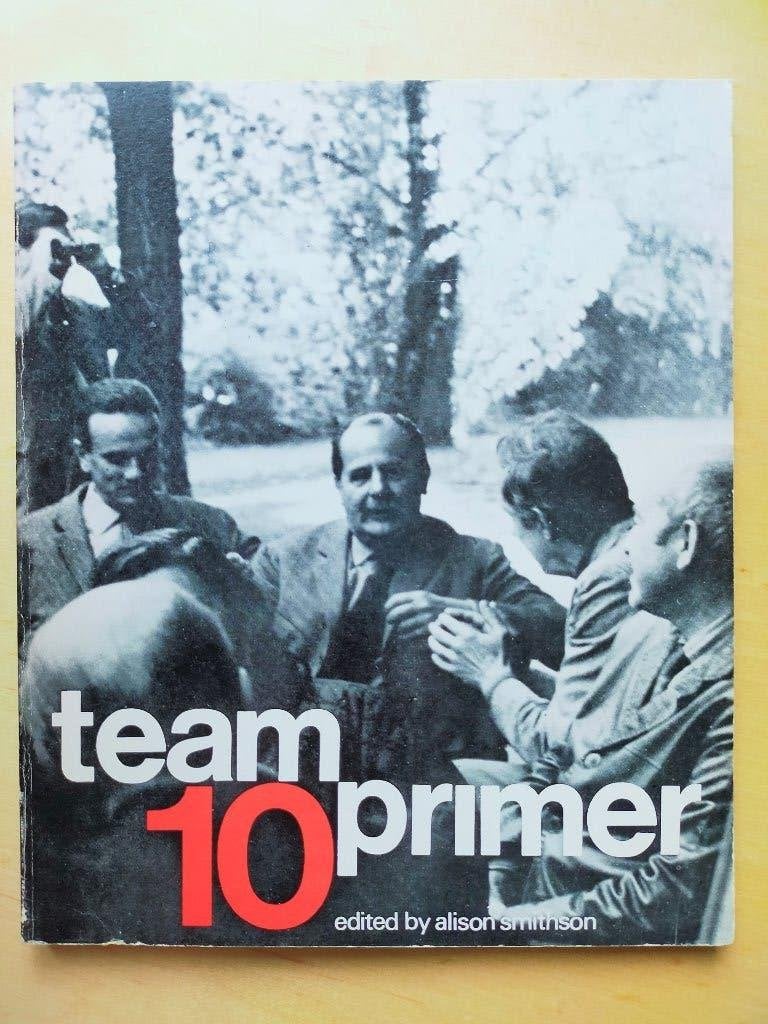 Team 10 Primer (Alison Smithson, 1968) paperback editie., Boeken, Ophalen of Verzenden, Gelezen, Architecten