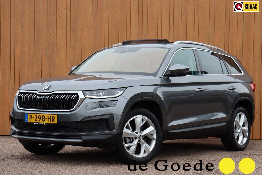 Skoda Kodiaq 1.5 TSI Bus.Ed. Plus 7persoons orgNL camera's l, Auto's, 12 maanden, 4 cilinders, 7 stoelen, Bedrijf