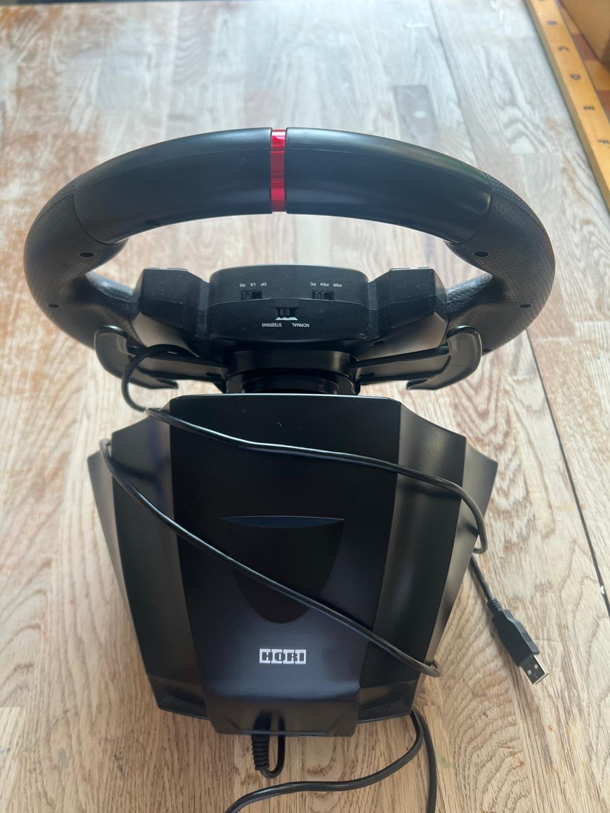 Hori Racing Wheel Apex voor PS4/PS5 - Zo goed als nieuw, Spelcomputers en Games, Spelcomputers | Sony PlayStation Consoles | Accessoires