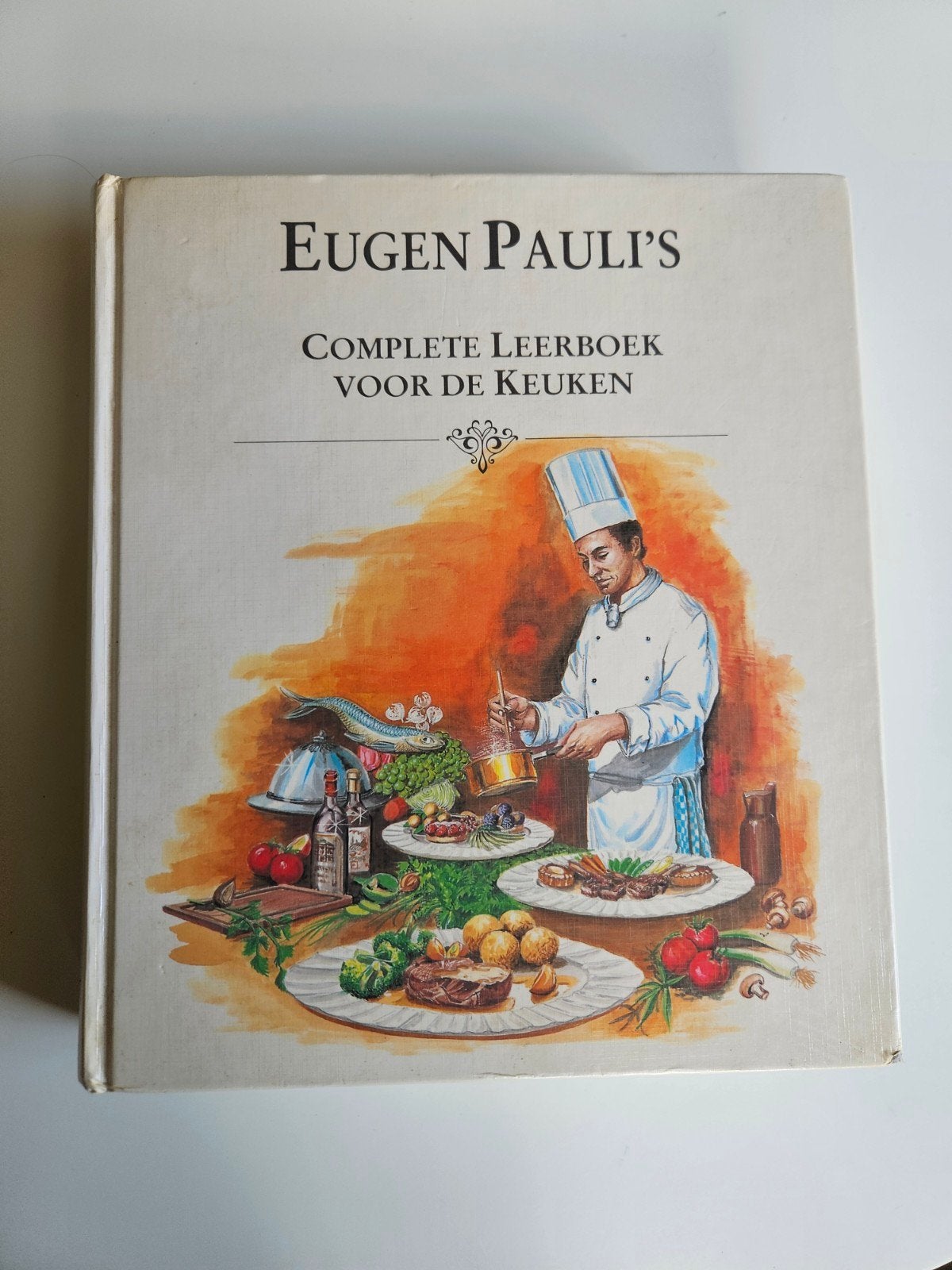 Eugen Pauli's Complete Leerboek voor de Keuken (1991), Boeken, Gelezen, Ophalen of Verzenden, Eugen Pauli, Hoofdgerechten