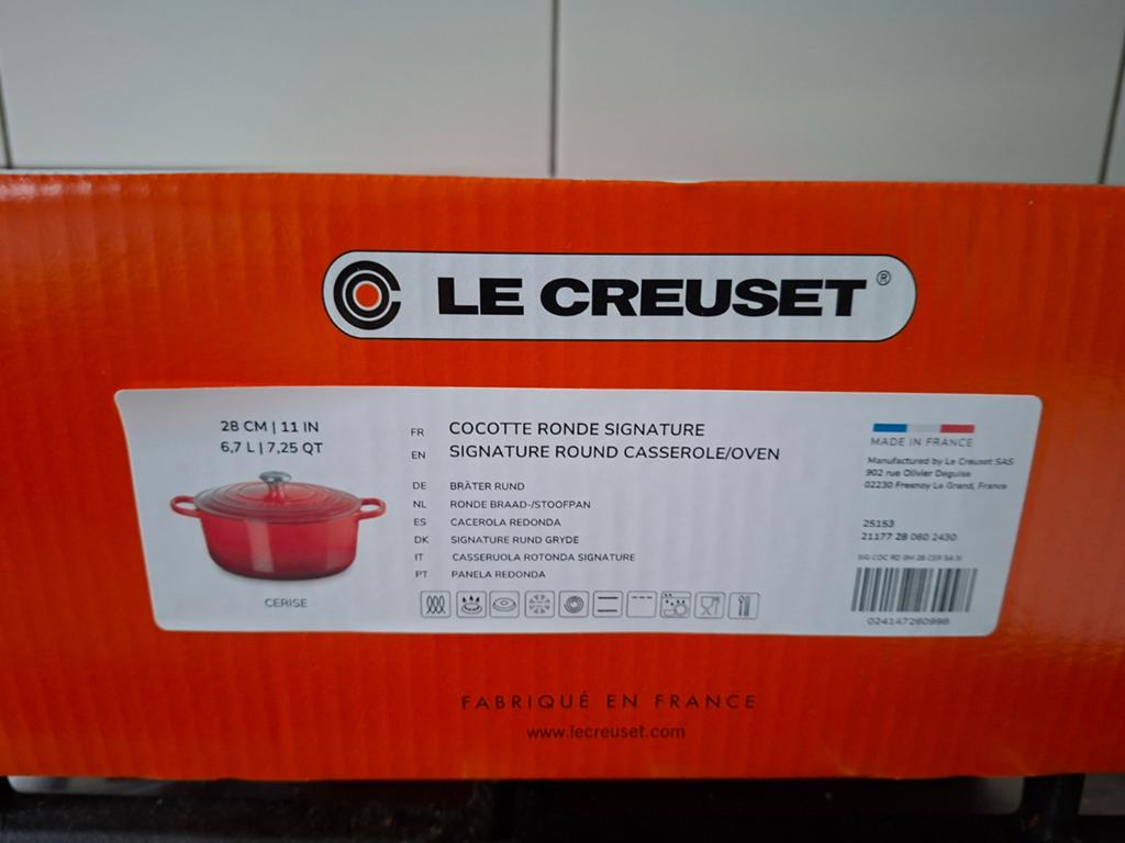 Le Creuset Signature Braadpan 28 CM Kersenrood, Ophalen, Gietijzer, Nieuw, Keramische plaat
