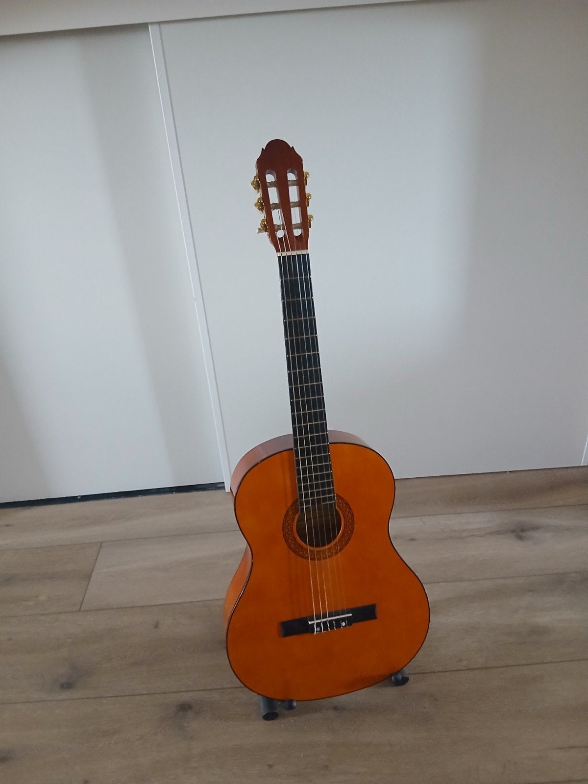 Mooie gitaar, Muziek en Instrumenten, Snaarinstrumenten | Gitaren | Akoestisch, Ophalen of Verzenden, Gebruikt, Klassieke of Spaanse gitaar
