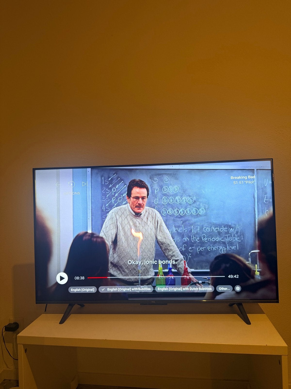 Foto 2 van TLC QLED 43’ (109 cm) Smart TV - Zo goed als nieuw